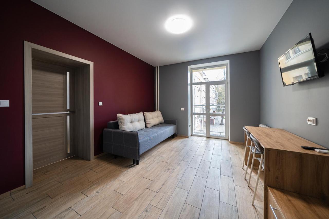 Apartment In The Heart Of Chernigov Bagian luar foto